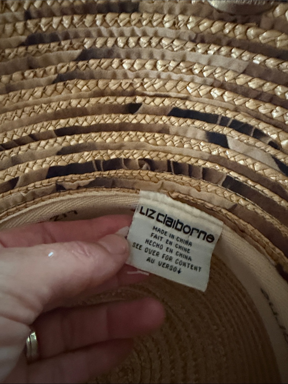 Like new Liz Claiborne size Small 6 7/8 Woven Straw Cloche Sun Hat. Classic - Picture 6 of 7